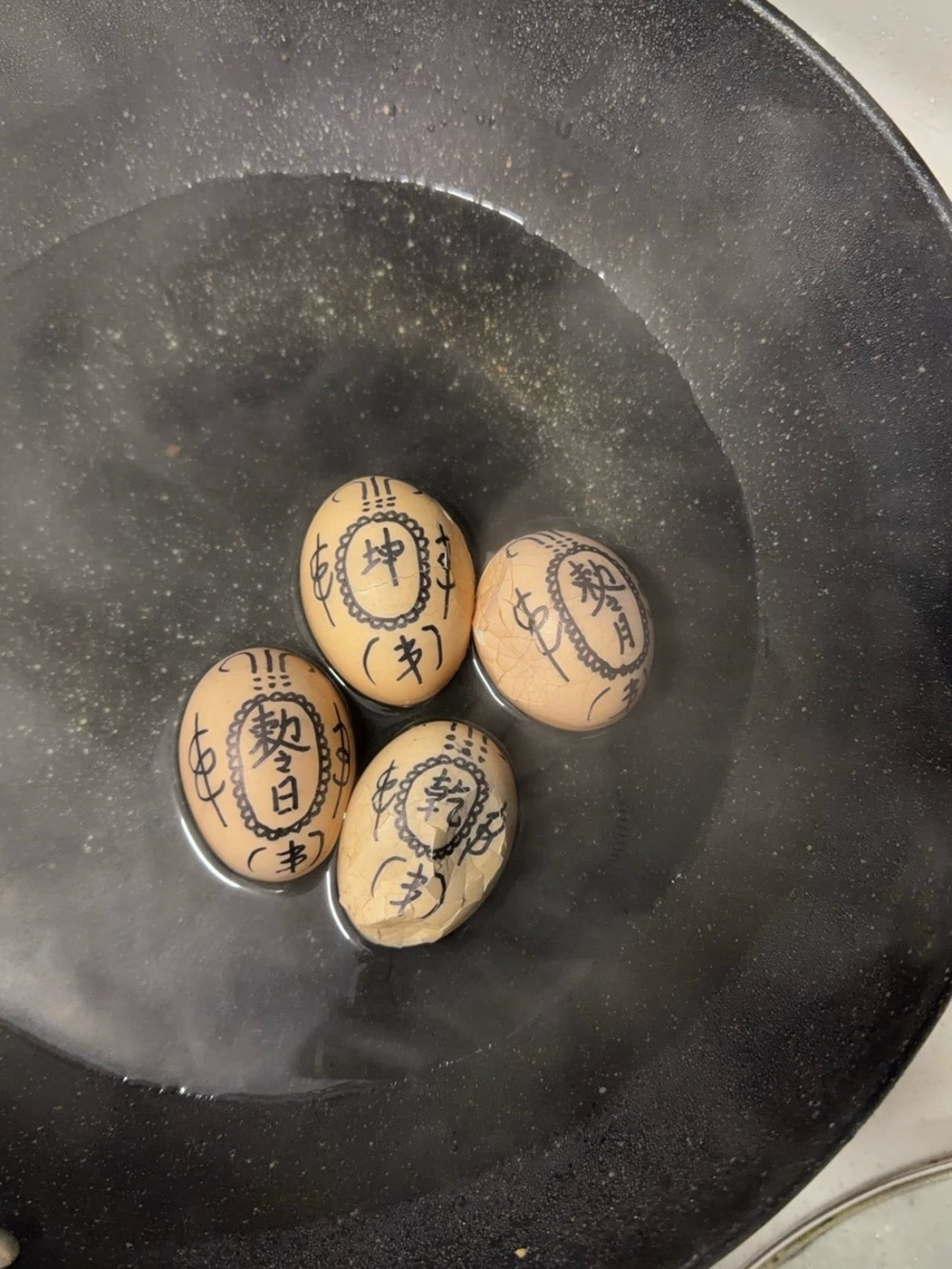 婆婆寄来的鸡蛋，我是真的不敢吃​​​
