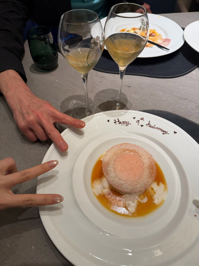 水晶摆件不是郭富城买的水晶摆件是方媛买的网友：看到你老公也送这么土的东西我就放