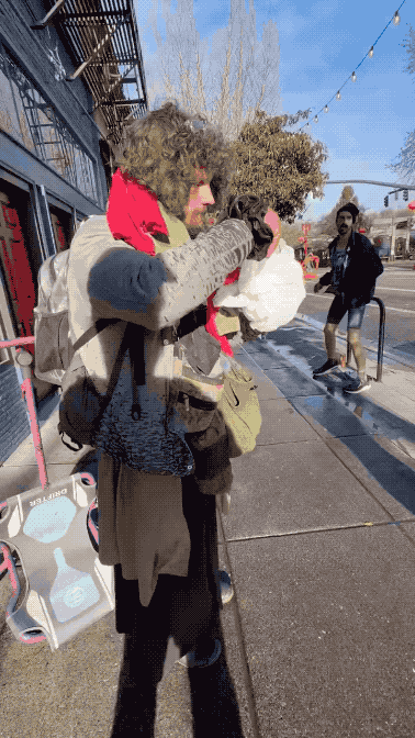 美国斩杀线实例：2022年因房贷流落街头，2025年12月死在圣诞节前！这是美国