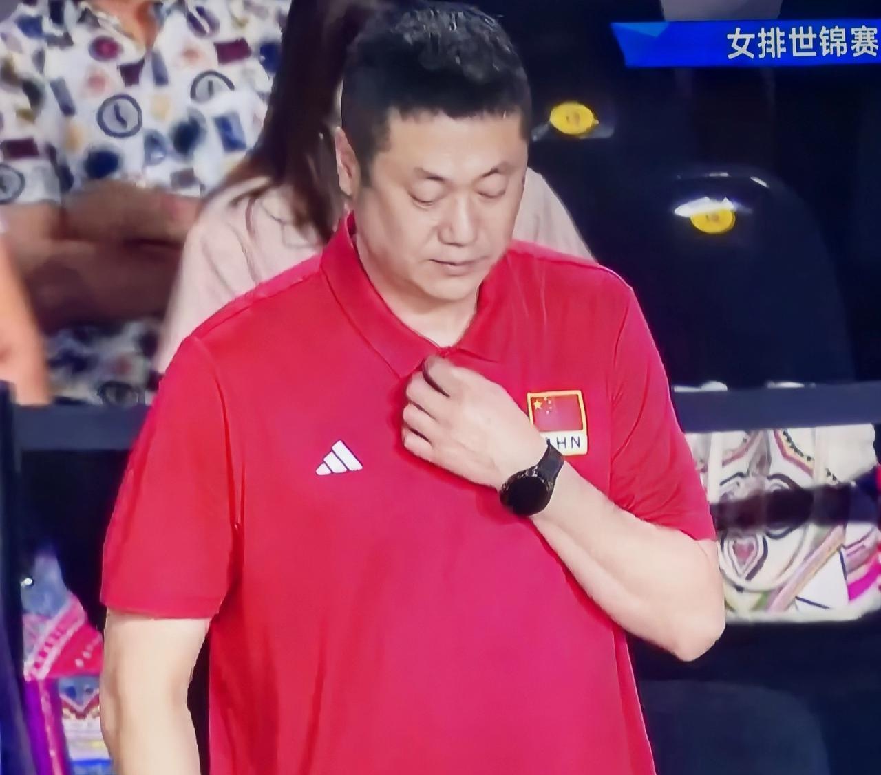 这次世锦赛的安排确实比较有利于老队员，像中国队的龚队长、媛媛、两个梦洁、一直