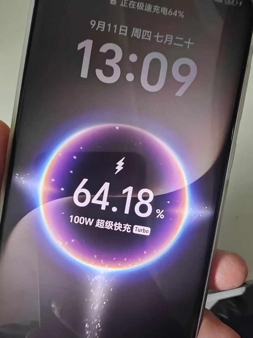 magicOS10充电动画大调整，这个风格小伙伴喜欢吗？这次magicO