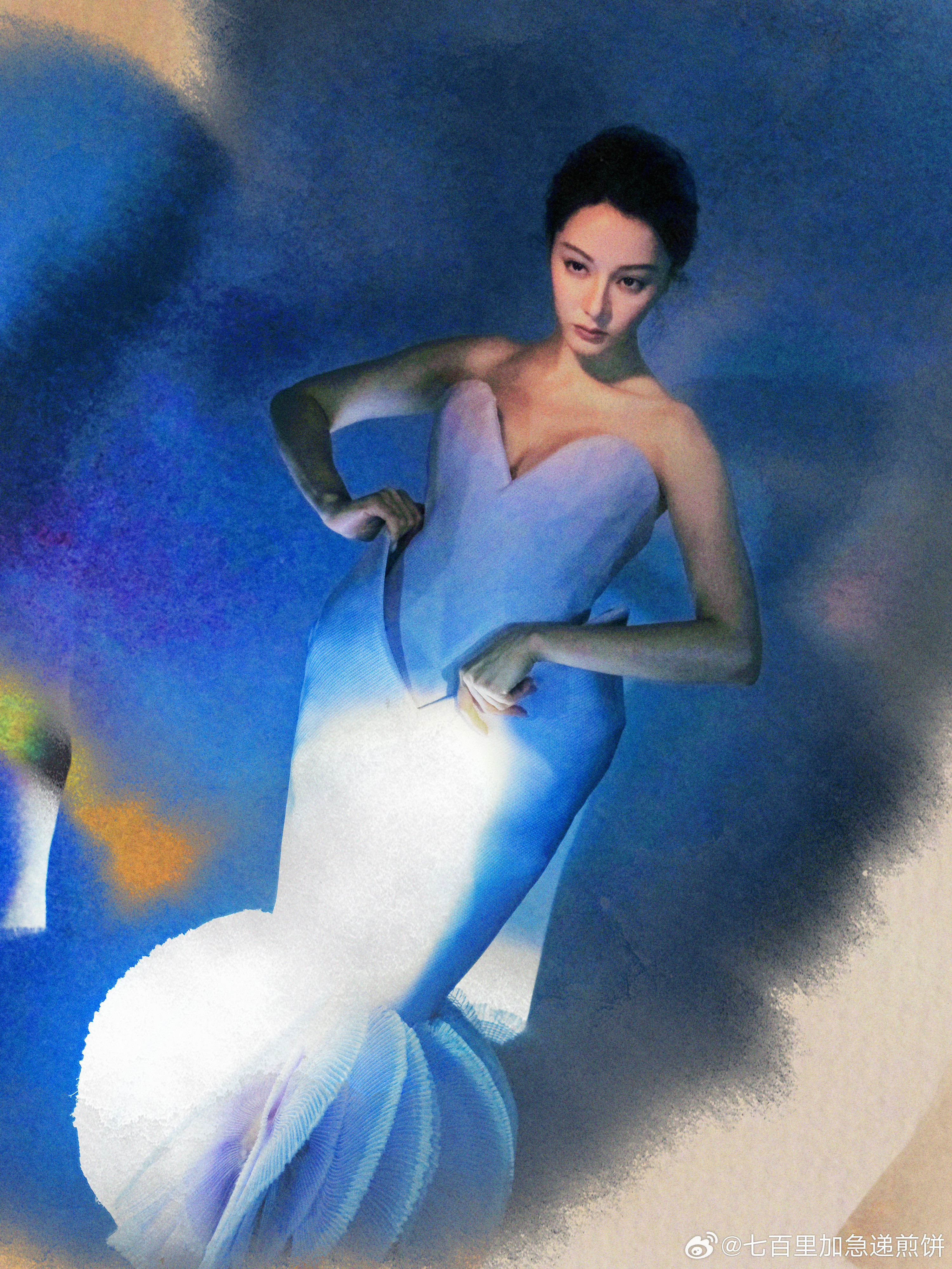 迪丽热巴的vogue封面花絮图，海洋里走出来的月光女神​​​