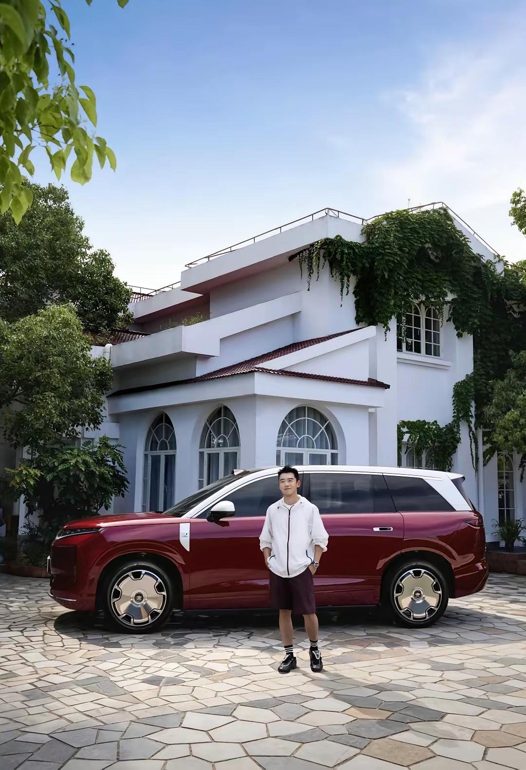 兄弟们，比亚迪又搞大事情了！郑恺正式成为比亚迪大唐新明星车主，喜提新车这波操作，