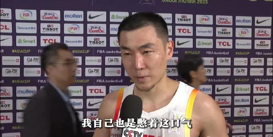 男篮大胜新西兰，高诗岩赛后默默晒出篮球记者对他的评价：徐杰哪一点不如高诗岩！与此