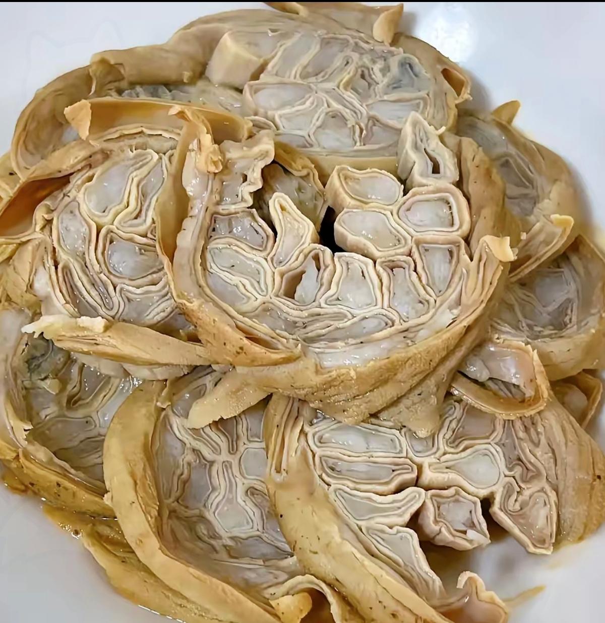 现在餐厅的创意菜也太会“藏”了！昨天和朋友去吃饭，一道菜吃得我直点头，却硬是没认