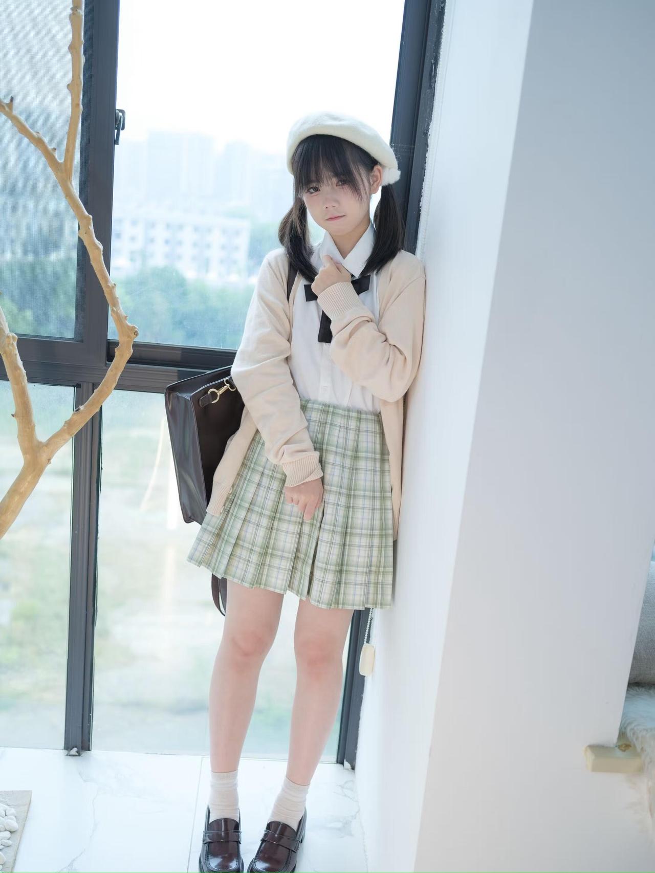 少女心爆棚的学院风穿搭，温柔又可爱！