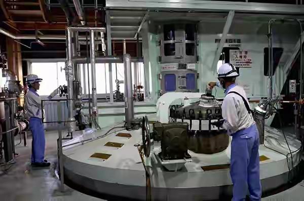 日本慌到囤药！大半抗生素靠中国首相挑事还倒打一耙日本彻底慌神！首相高市早