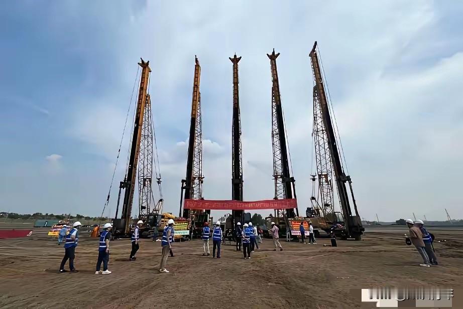 印尼"薅羊毛"，中企刚建好厂就"关门打狗"。中国企业刚砸下120亿美元，在印