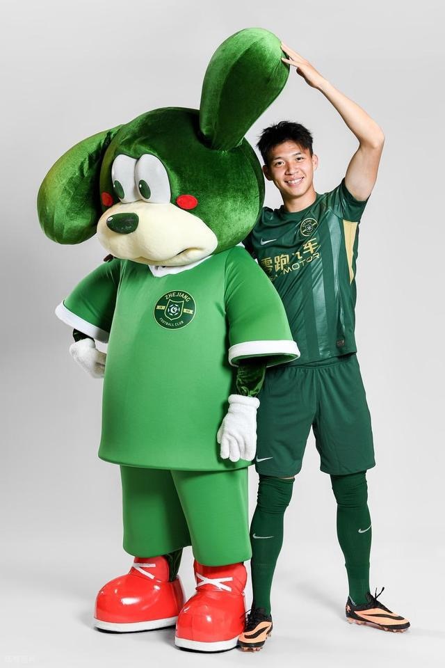 很萌的两只狗🥺