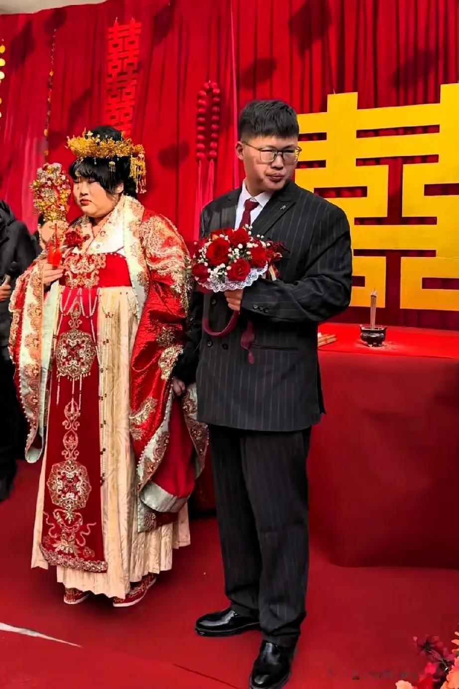 朱之文亲家亲自澄清：新郎结婚没笑脸，只因老实又紧张！朱之文女儿朱雪梅的婚礼