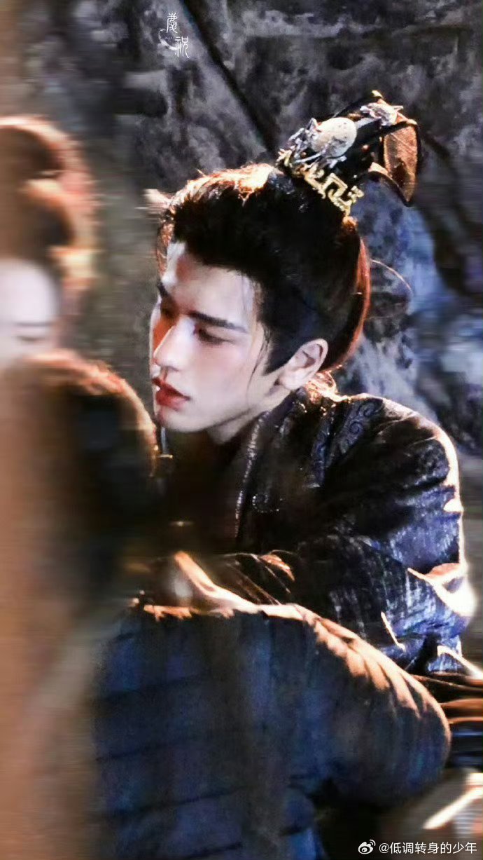 张凌赫田曦薇逐玉上星东方卫视张凌赫《逐玉》上星东方卫视，恭喜🎉🎉网台双播