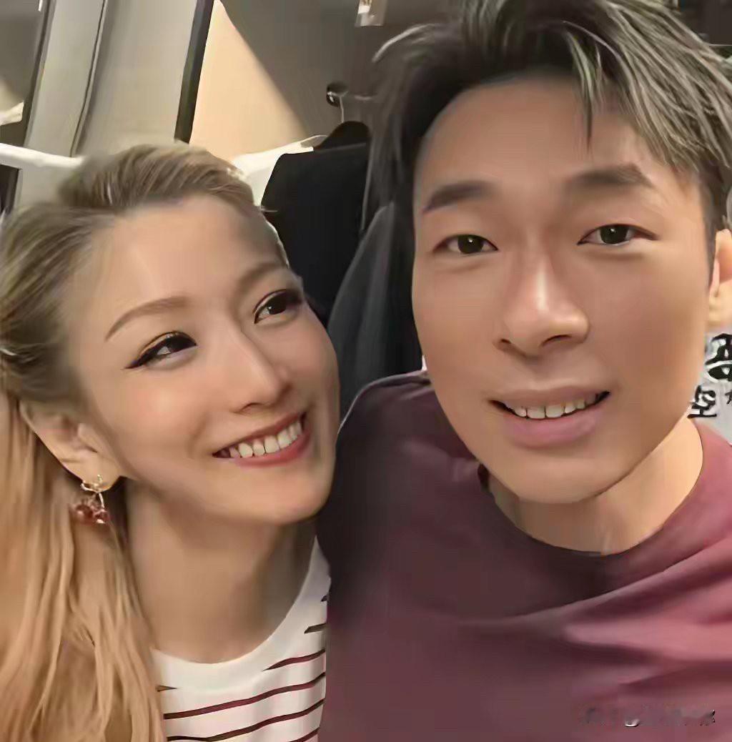 细看郑秀文与许志安、周慧敏与倪震，道理直白又现实。郑秀文执念太深，半生羁绊早已认