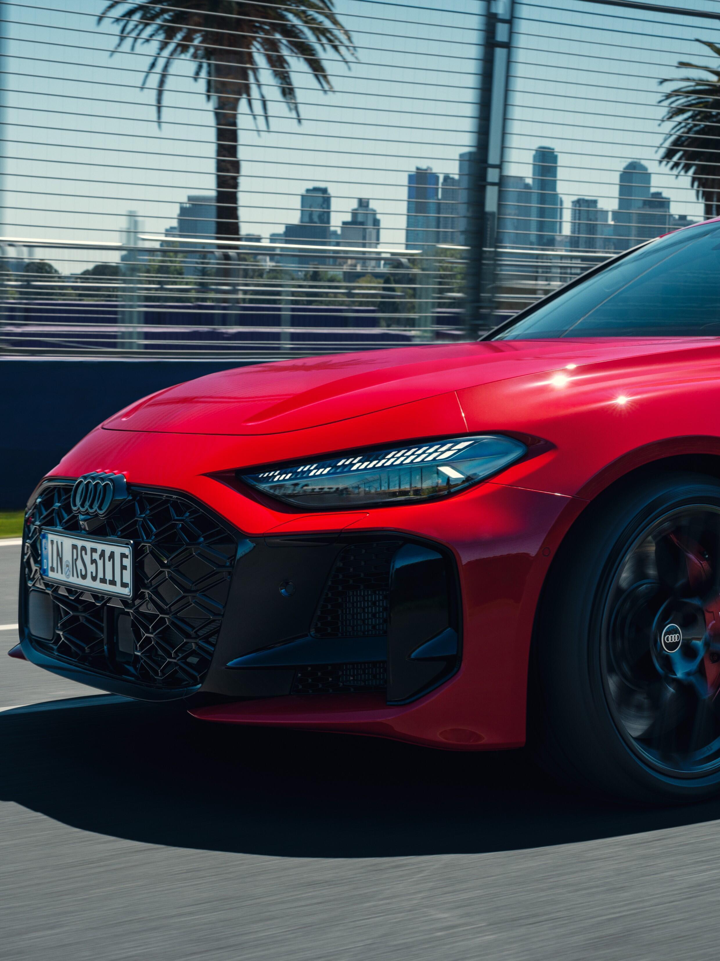 奥迪在做瓦罐的审美上绝对是全球顶级的奥迪RS5AVANT这颜值，带劲奥迪我们都