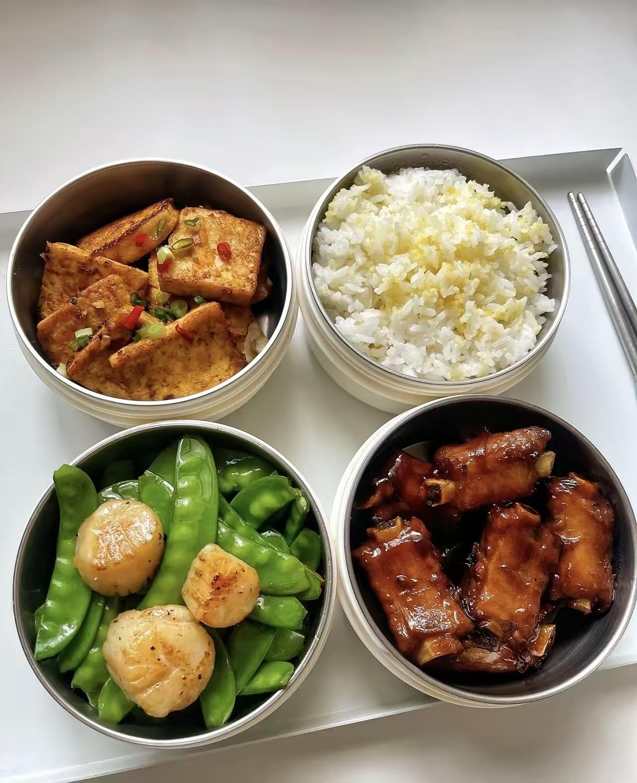 上班带饭丢人吗？这饭菜可不止8块钱，自己做的也不省钱，就是更健康更营养。带饭