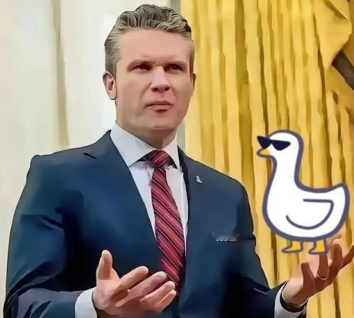 美军基地，刚出了个让所有士兵脊背发凉的命令。国防部长直接宣布：从现在起，所有士兵