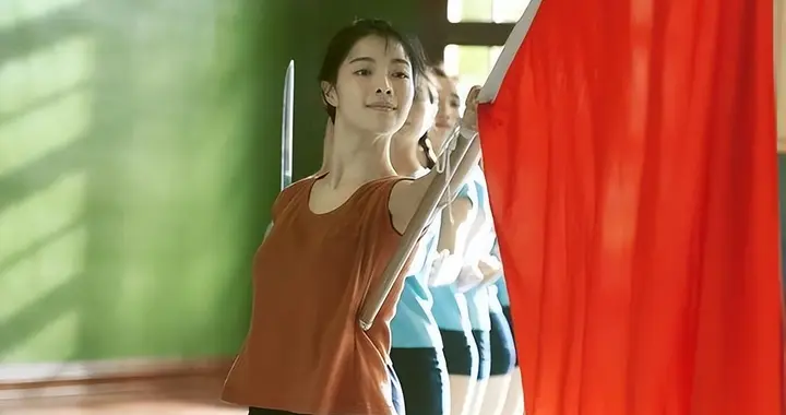 钟楚曦：冯小刚、成龙、洪金宝为何集体力捧？