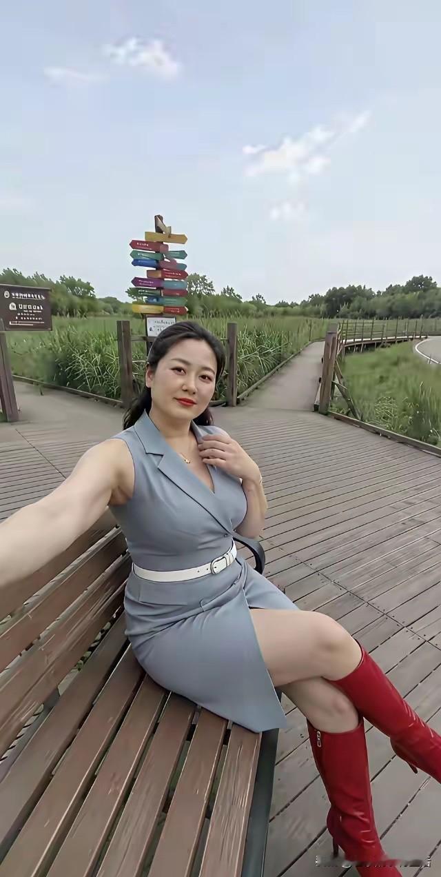 男人当你失魂落魄穷困潦倒的时候你才知道哪个女人最爱你女人也只有你老了的时