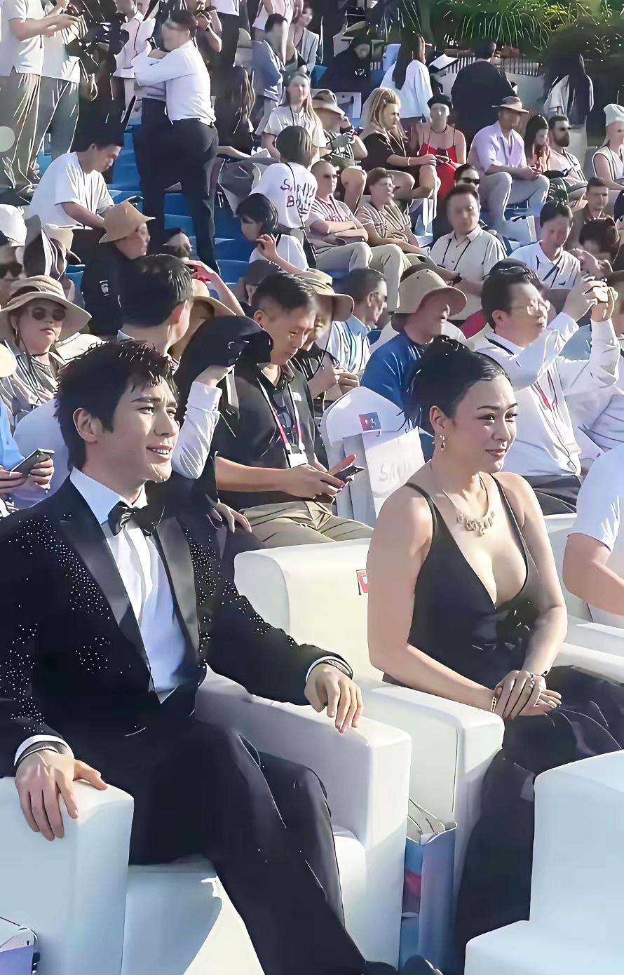 没想到女神56岁了依然那么美，她老公能娶到她真是幸运气质中年美少女