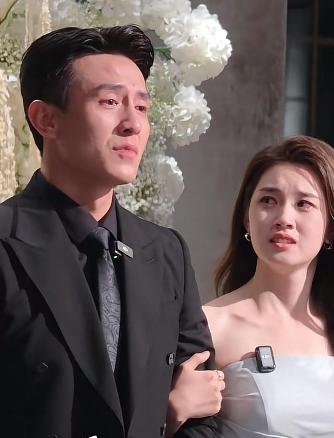 真的吃相有点难看了估计《盛夏芬德拉》的导演崩不住了他怎么都没有想到，本想举办