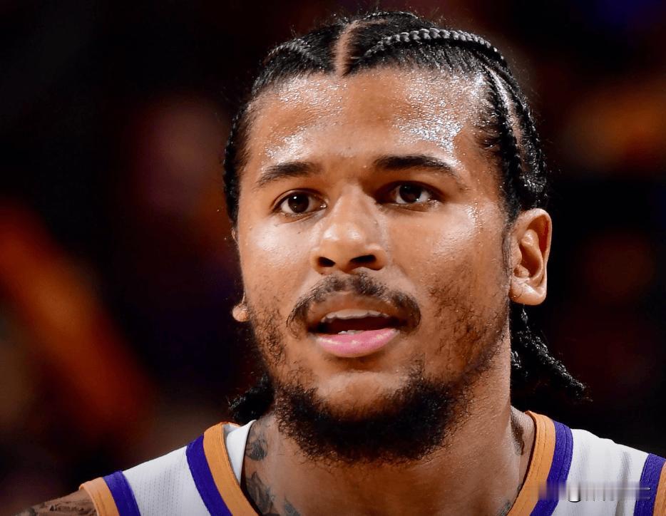 太阳这回可真是亏大了！杰伦-格林这右腿筋拉伤太闹心。季前赛他就被这伤困扰，缺