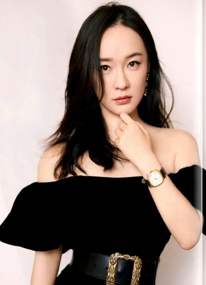 饭局上一个眼神，真能改变一个人的命运？霍思燕当年在饭局上，老板女儿的一个眼神