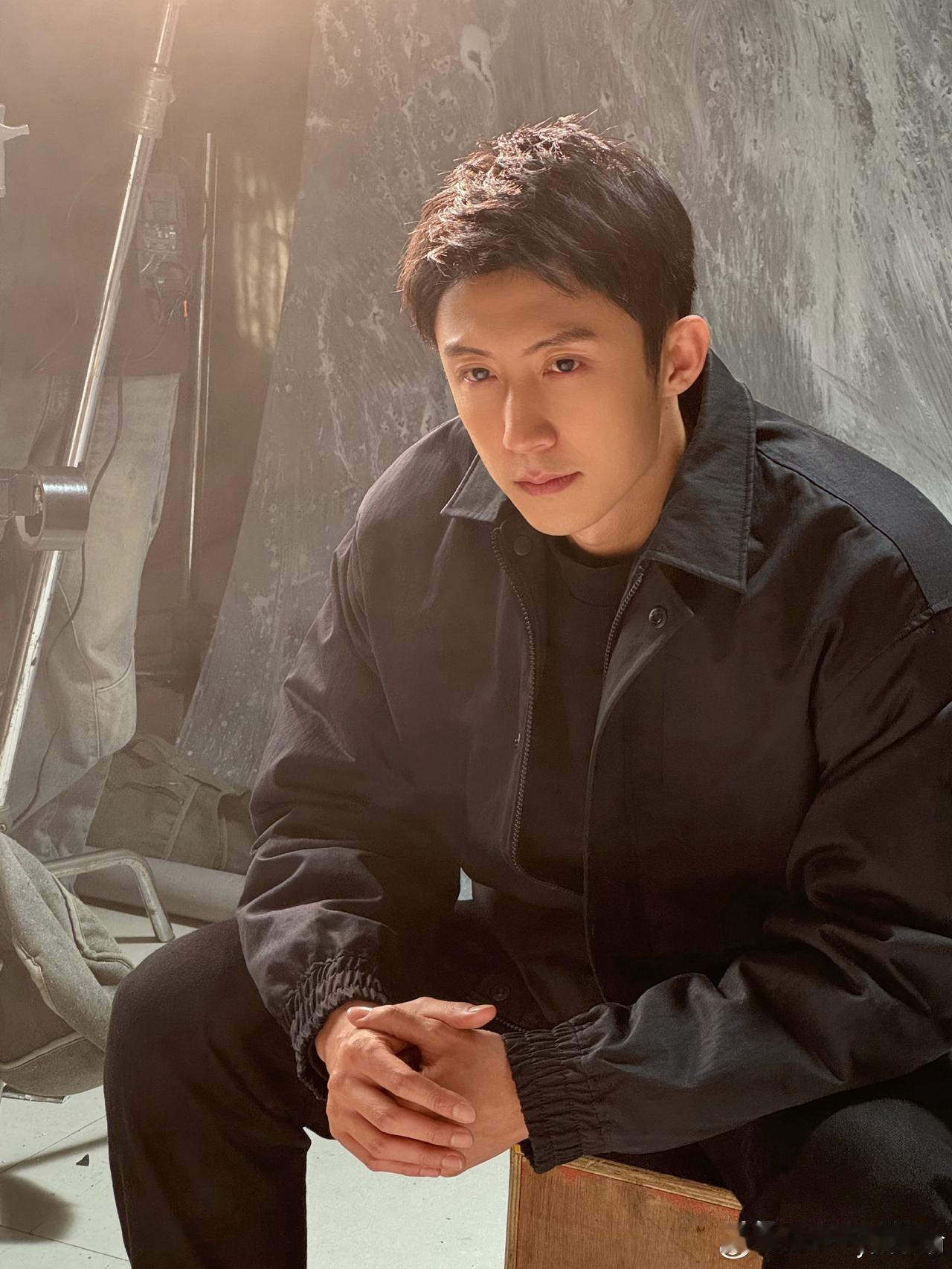 大家都不要羡慕黄景瑜了光这一点，就永远成为不了他，不是说300万的票买不起，而