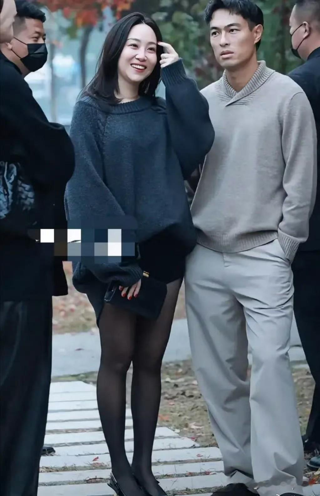 杨佑宁老婆阿梅这状态也太让人羡慕了吧！三胎后整个人的光彩都藏不住，身材恢复快不