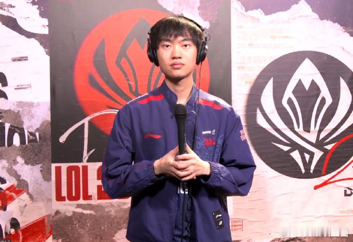 理性讨论：左手S13和S14两年的阵容，起码应该拿一个S冠这两年的队友可以说是所