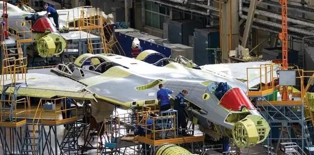 2026年4月25日，乌军无人系统部队对俄罗斯车里雅宾斯克州的沙戈尔空军基地发动