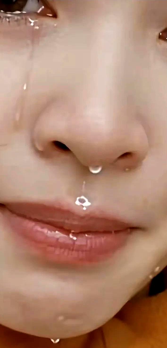 她妈在单位茶水间叹气时，局面已经换不回去了。女儿32岁，在银行上班，条件不差。