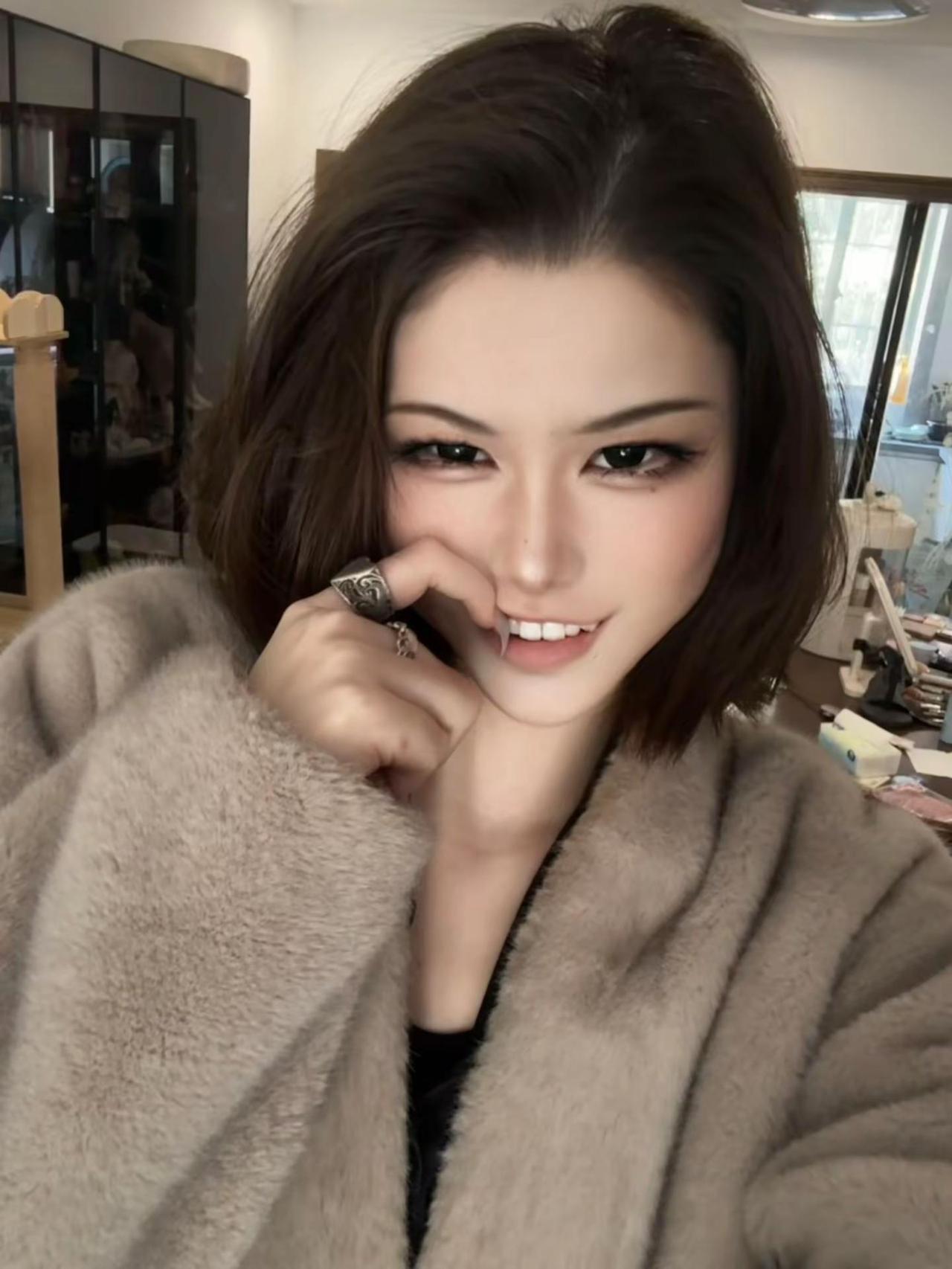 你的爱我看不上，你的恨更是一般短发在干嘛美甲獠牙