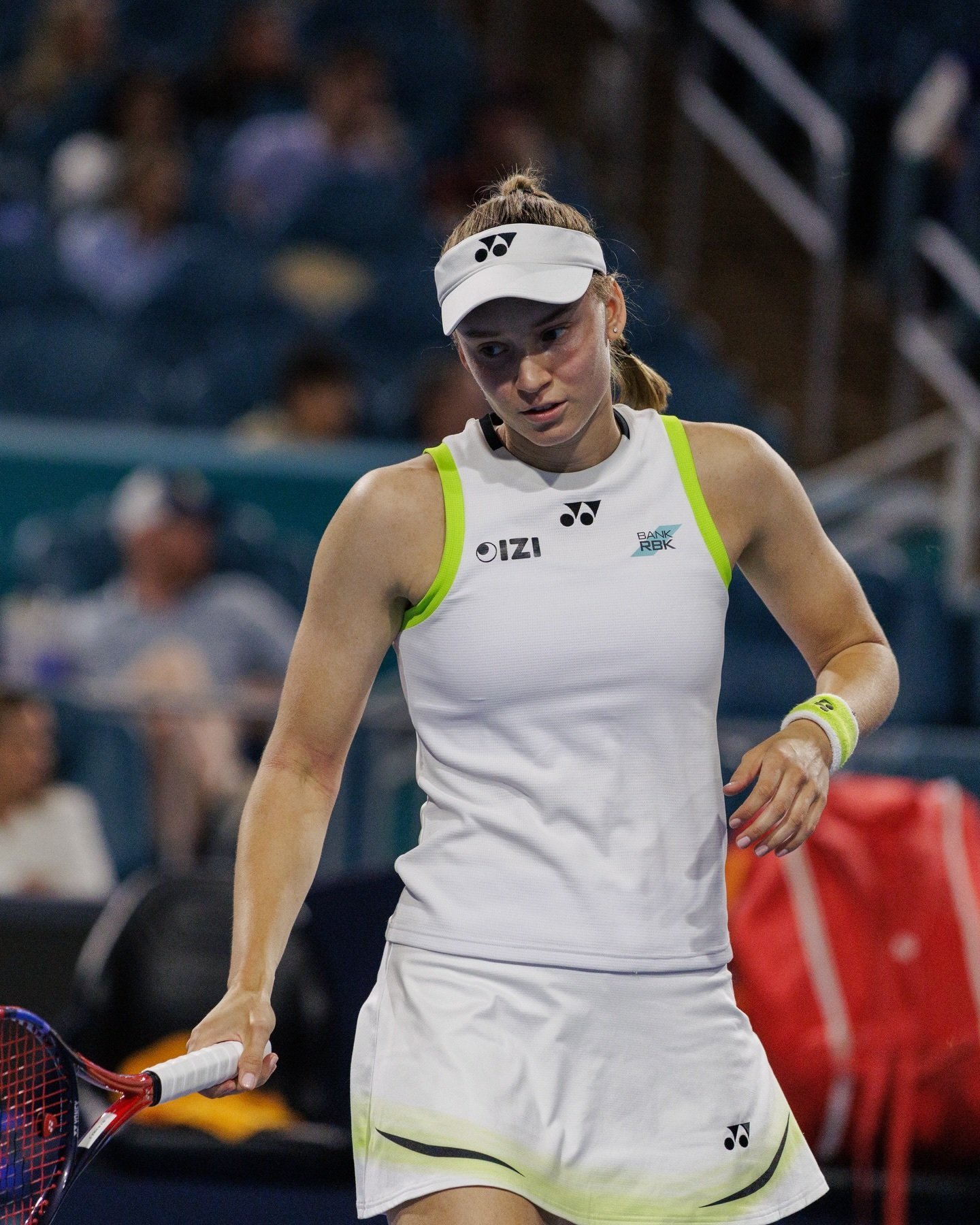 莱巴金娜挽救两个赛点，耗时3小时在决胜盘抢七中逆转费尔南德斯！全场莱巴金娜轰出5