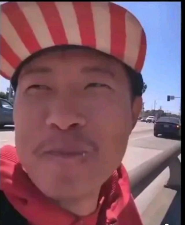 王伟恒在老美的日子确实过得很不容易，在老美他的经历简直比很多润人都要“艰难”。