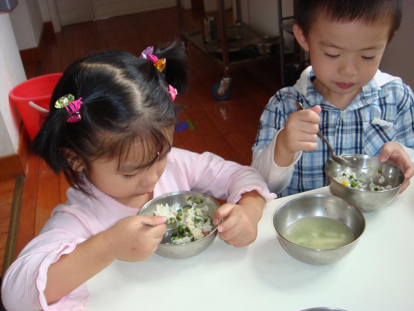五岁的孩子因为每天吃这种饭菜患上胃癌! 很多家长都有这种习惯