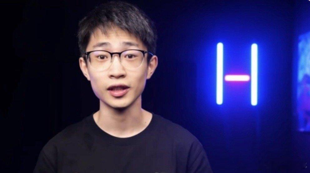 何同学海外走红年收入或超千万何同学在海外走红，YouTube广告分成年收入或超