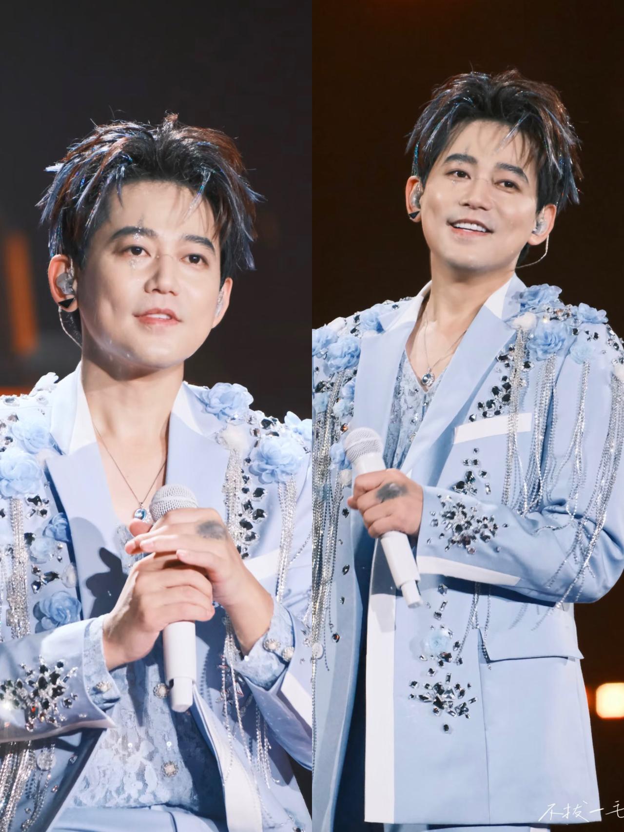 苏醒退出《快乐老友记》，理由给得很体面，说是职业发展不合拍。但我看懂了，这哪