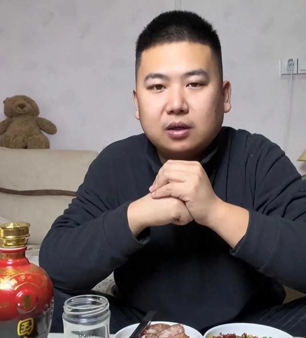 30万积蓄被妻子偷偷拿去给弟弟当彩礼，丈夫查账后崩溃！婚姻中最可怕的不是没钱，而