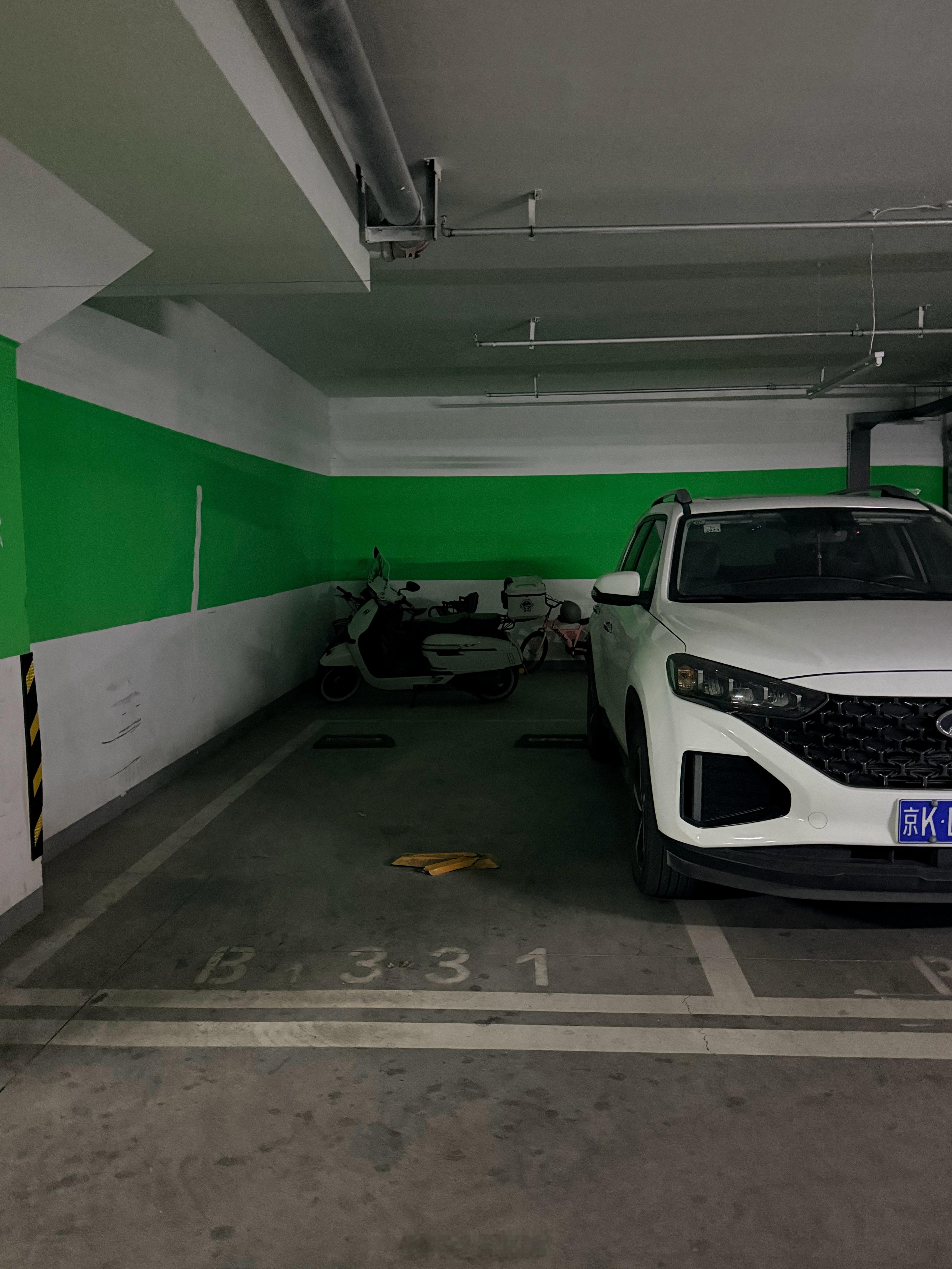 谁家地库还没有些神仙停车[病了哦]​​​