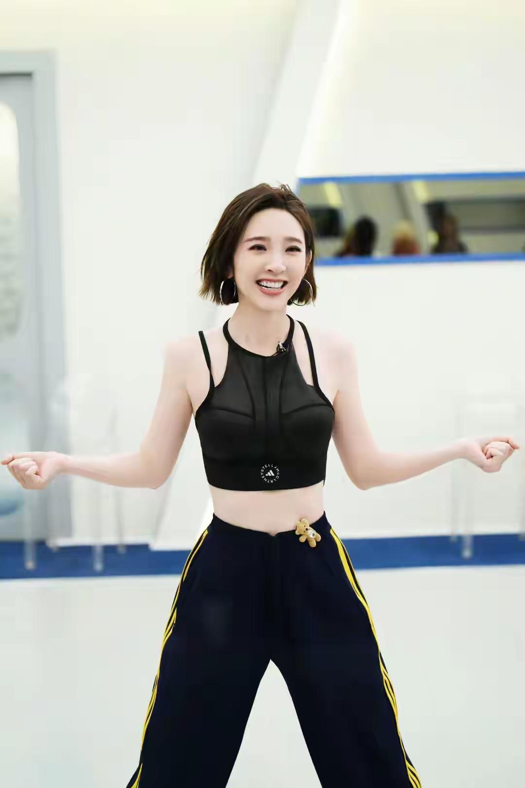 唐艺昕你会考虑看AI演员演的剧吗