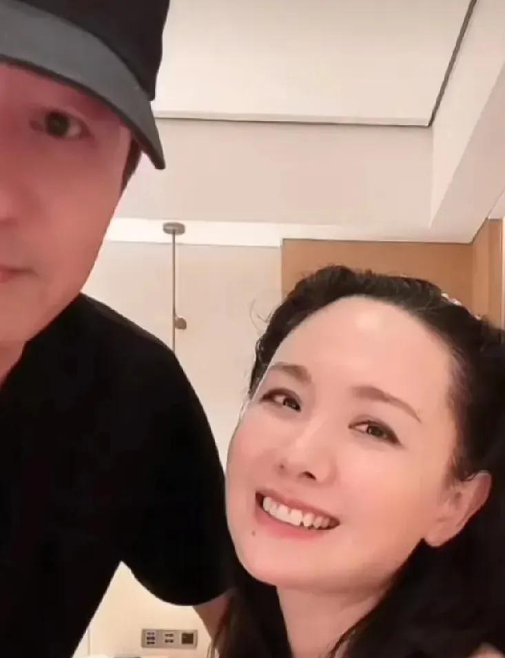 闺蜜的妈妈和我说程莉莎的面相应该是非常强势的人不过她对她老公郭晓东却不一样