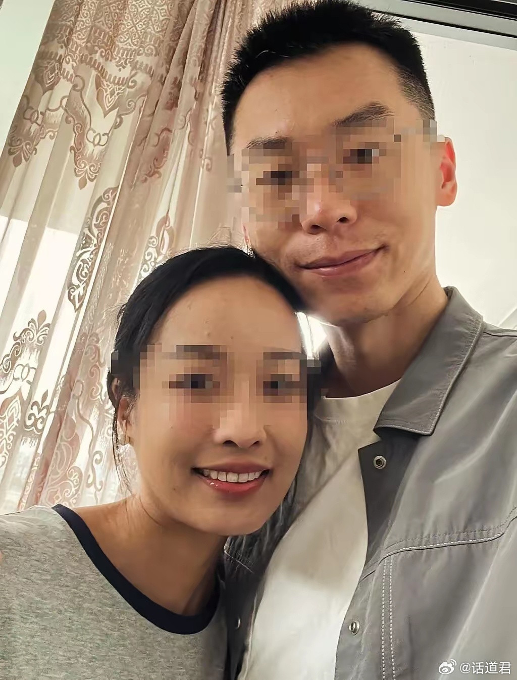中国夫妇刚拿澳洲绿卡车祸身亡出事的年轻夫妇男的38岁，名叫郑帅，女的31岁，名叫