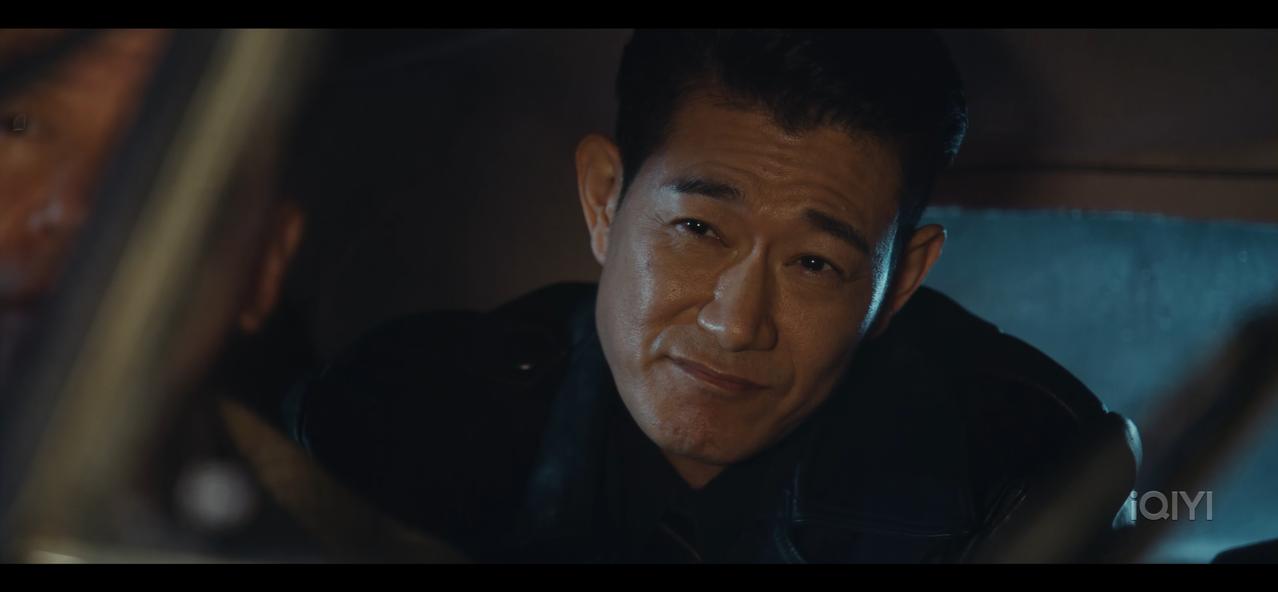 《风与潮》就冲泽荣作做的这件事，只能说明一个问题，人越疯狂，离倒霉越近。泽荣