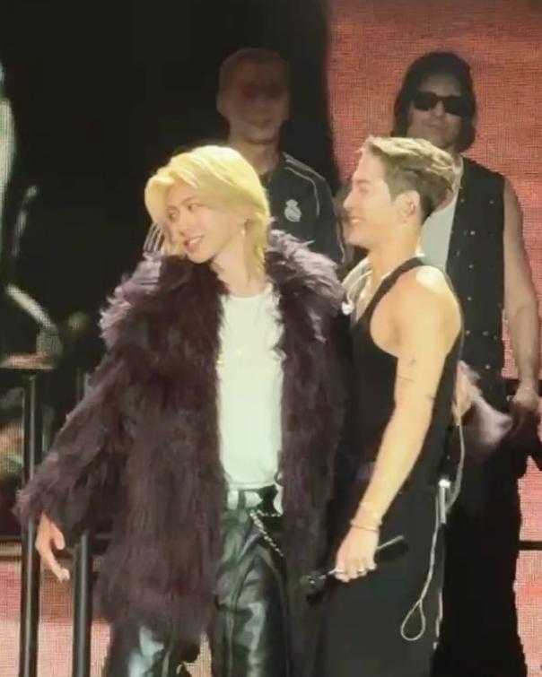 王嘉尔取关蔡徐坤！他俩闹掰不是迟早的事吗，一个是《偶像练习生》导师，一个是《偶