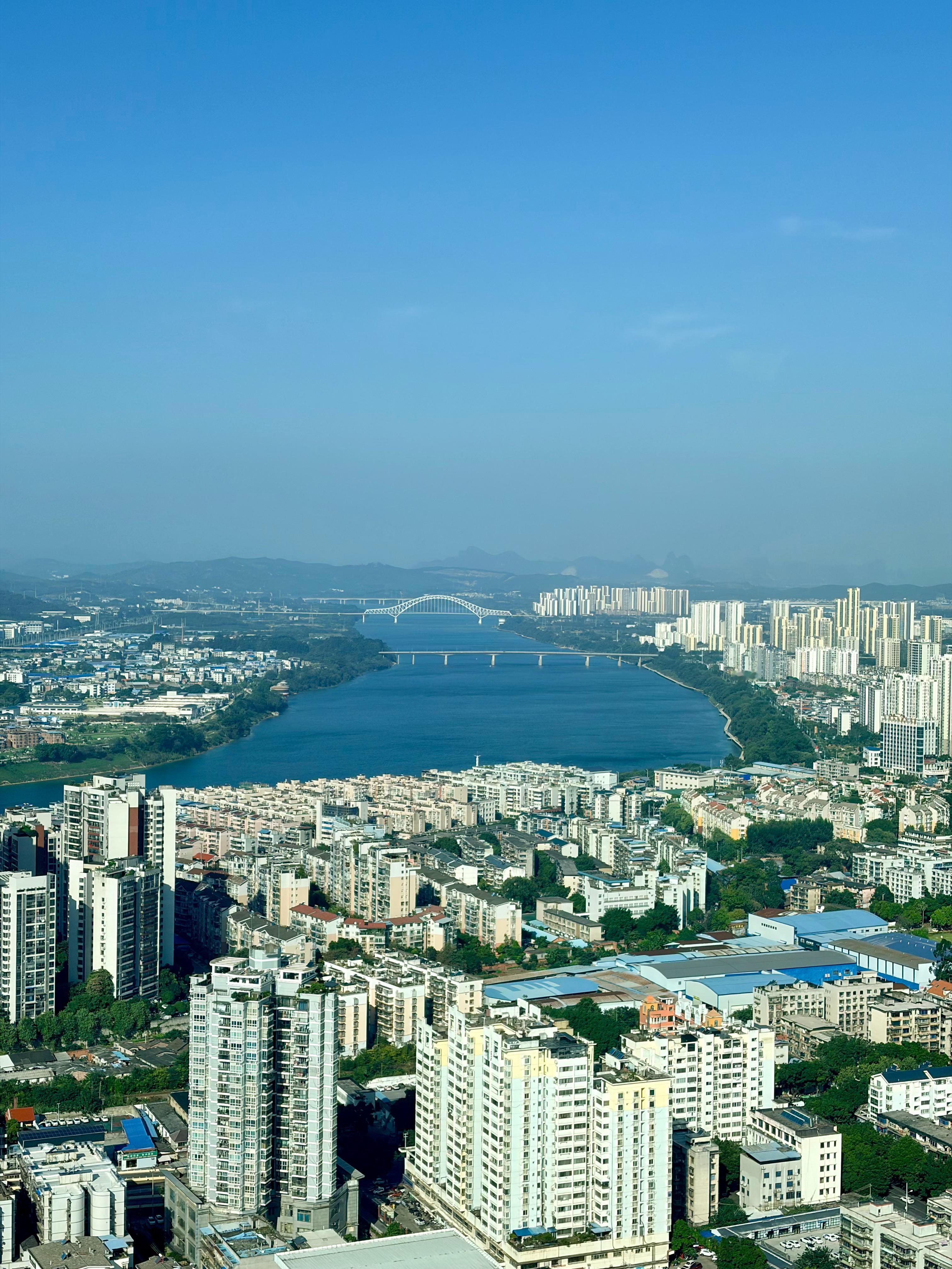 之前来怎么没发现柳州城建居然这么好甚至有小曼哈顿的感觉