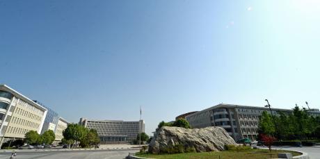 聊聊河北医科大学：分数线、王牌专业、就业，一篇给你讲透2026年高考马上就到了