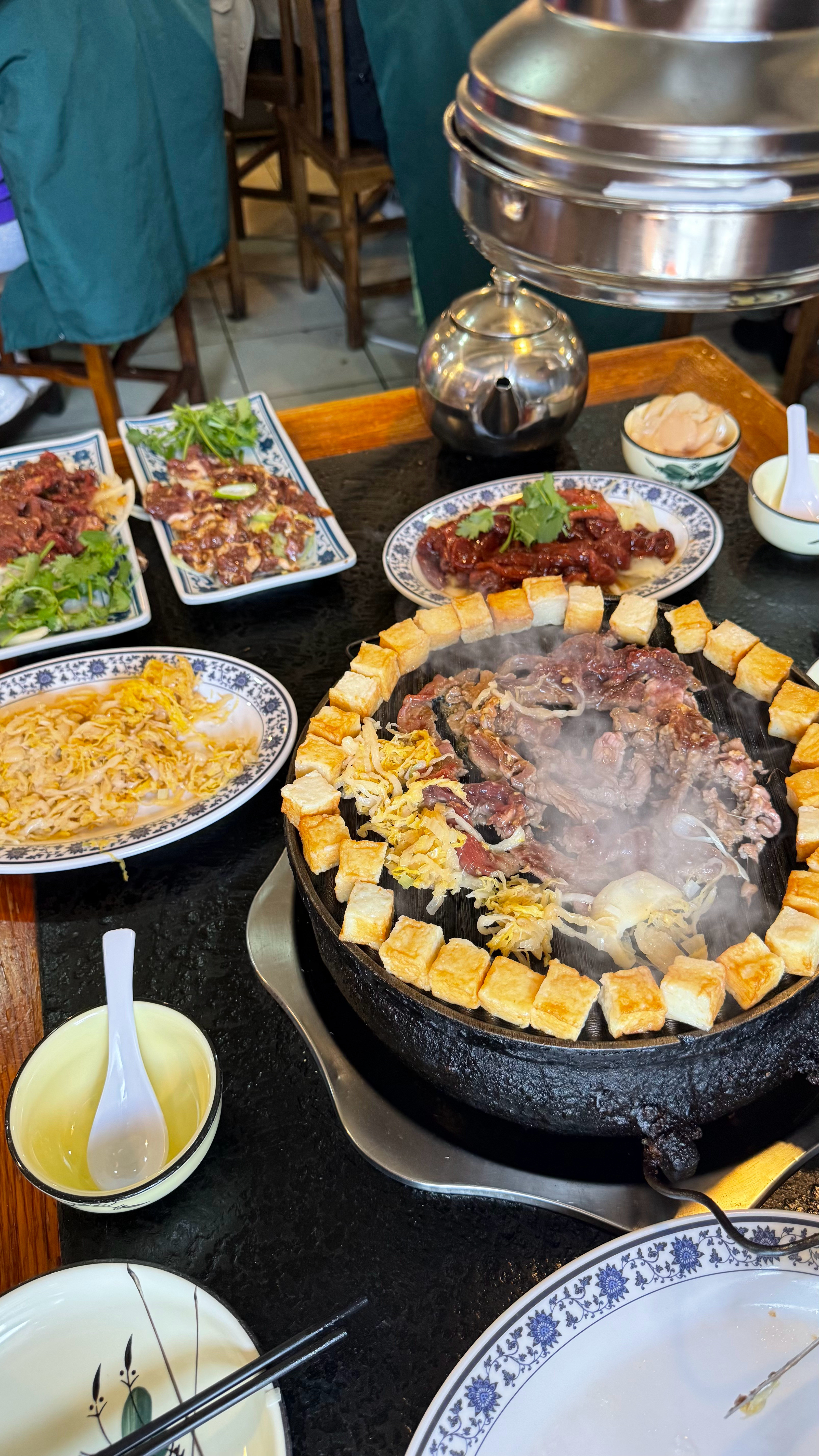 刘记夯爆了我朋友说是他吃过最好吃的烤肉没白来北京·刘记炙子烤肉(虎坊桥店