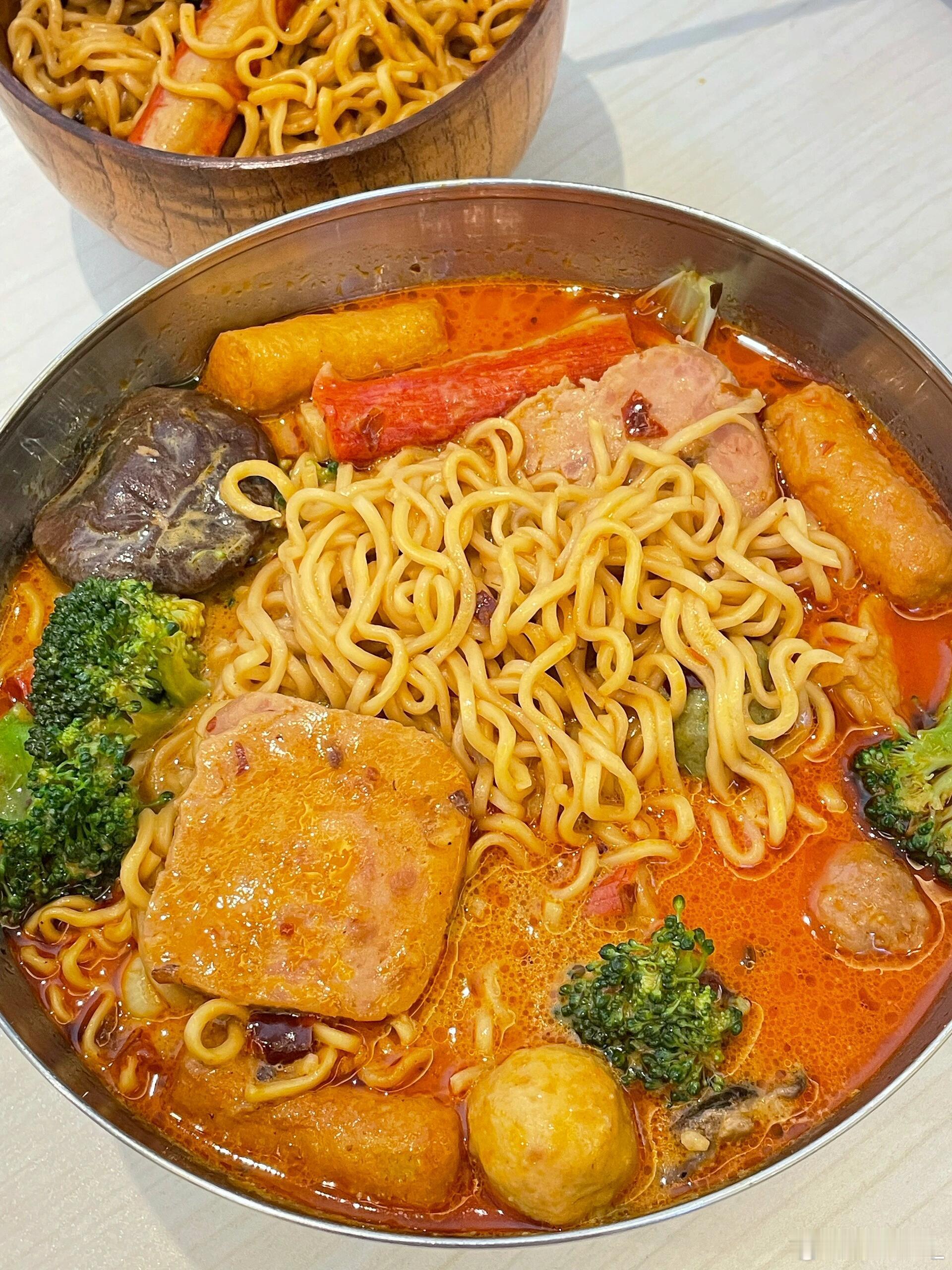 原来麻辣烫很适合减肥吃，真的假的那我每天晚上现在都是一碗麻辣烫解决了晚饭减肥