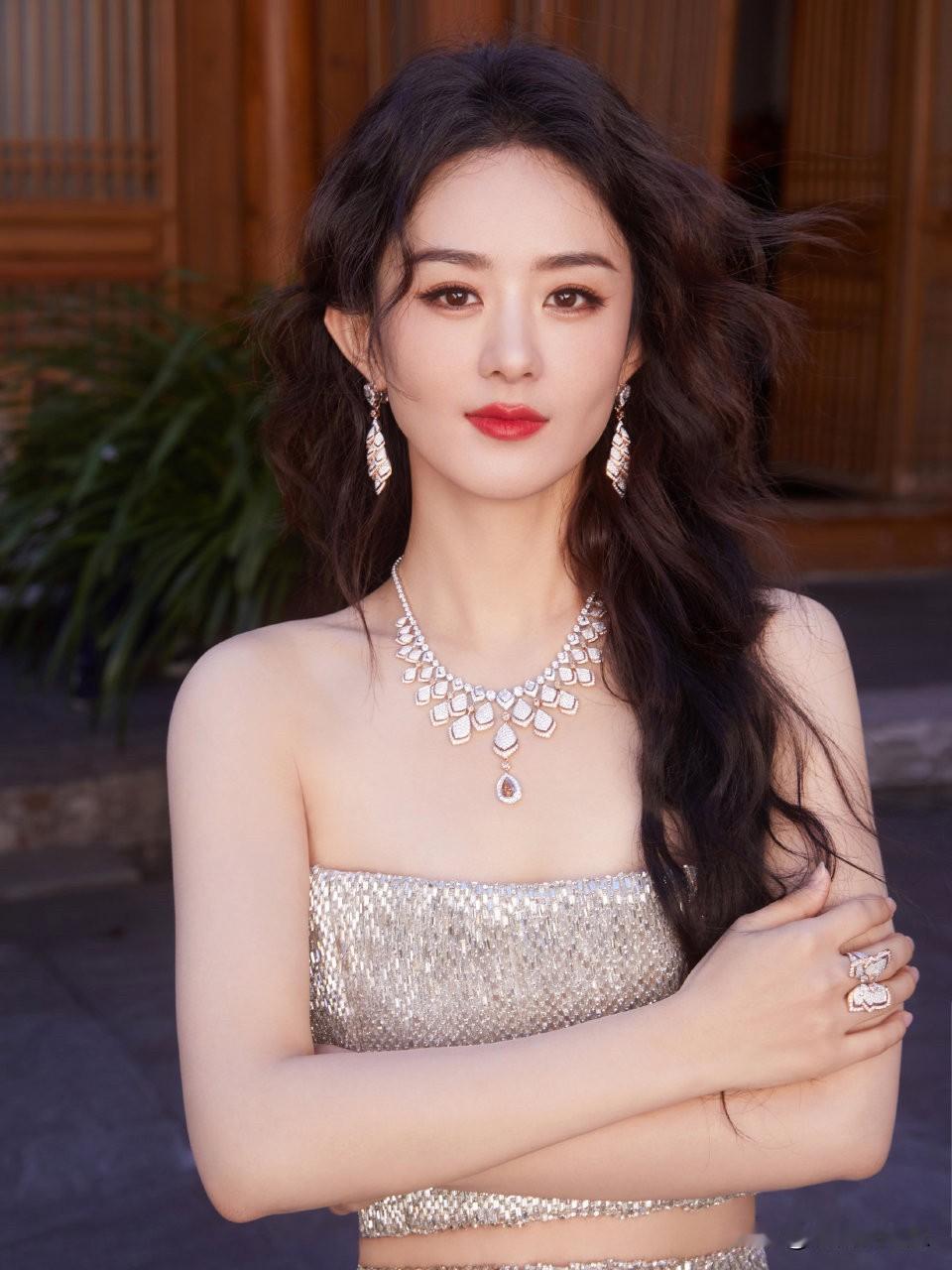 赵丽颖已经停止《小城大事》的宣传了，剧已经差不多进入尾声，收视率这块实在是没得冲