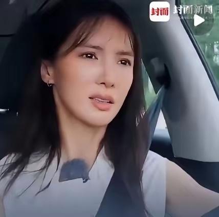 弃车而逃者，不是酒就是毒。今年要收人吗，真没想到，张雨绮的热度还没下，金晨又