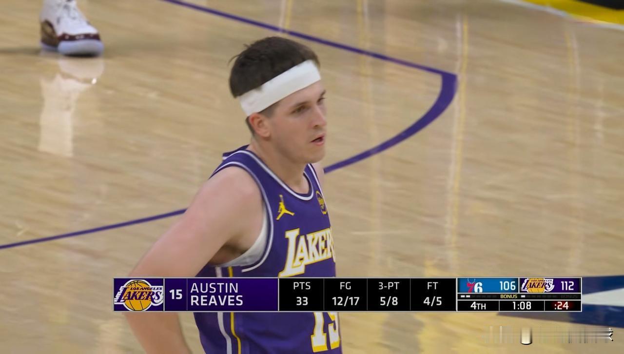 湖人三当家里弗斯真是彻底的杀疯了！在今天湖人主场以119：115险胜76人的比赛